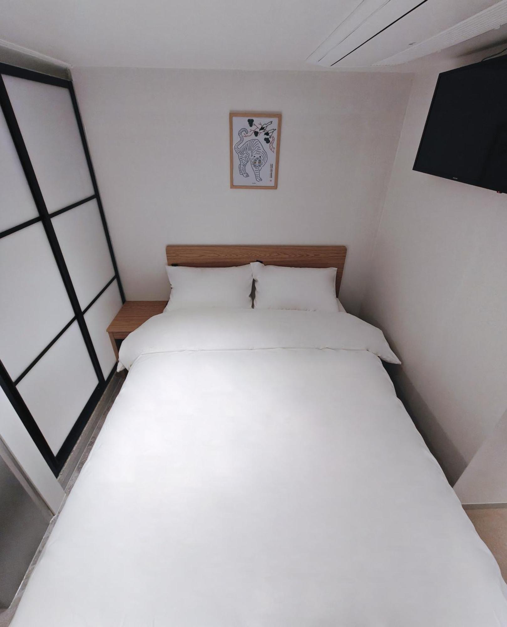 D Dongdaemun Hostel *